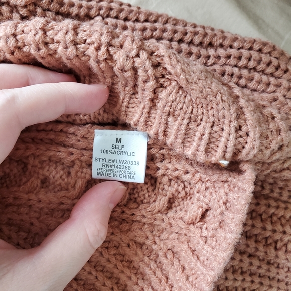 Essue turtleneck sweater - Picture 9 of 11